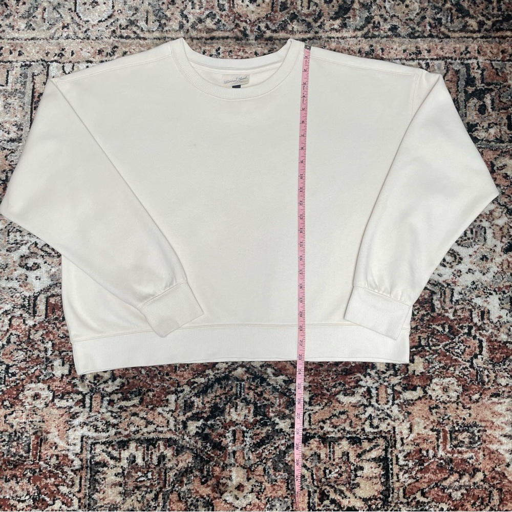 Universal Thread - Cream Crewneck - Picture 5 of 6